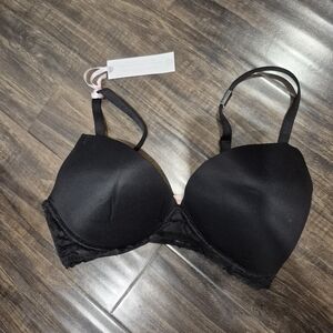 NWT Victoria's Secret Love Cloud Wireless Push-Up Bra - Jet Black - 32DDD